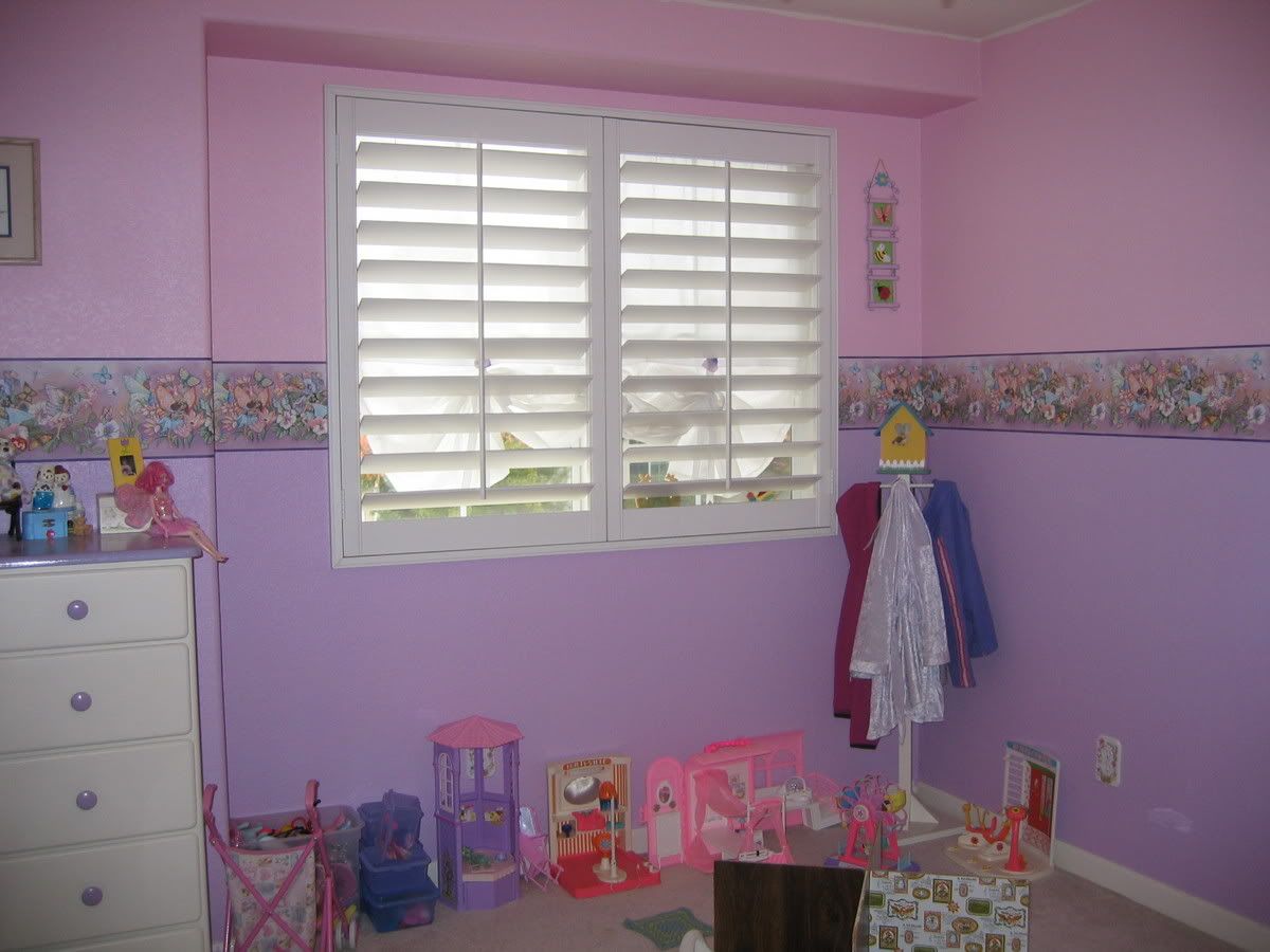 Wallpaper border placement...